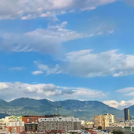 Downtown And Mountain View Floor * ティラナ